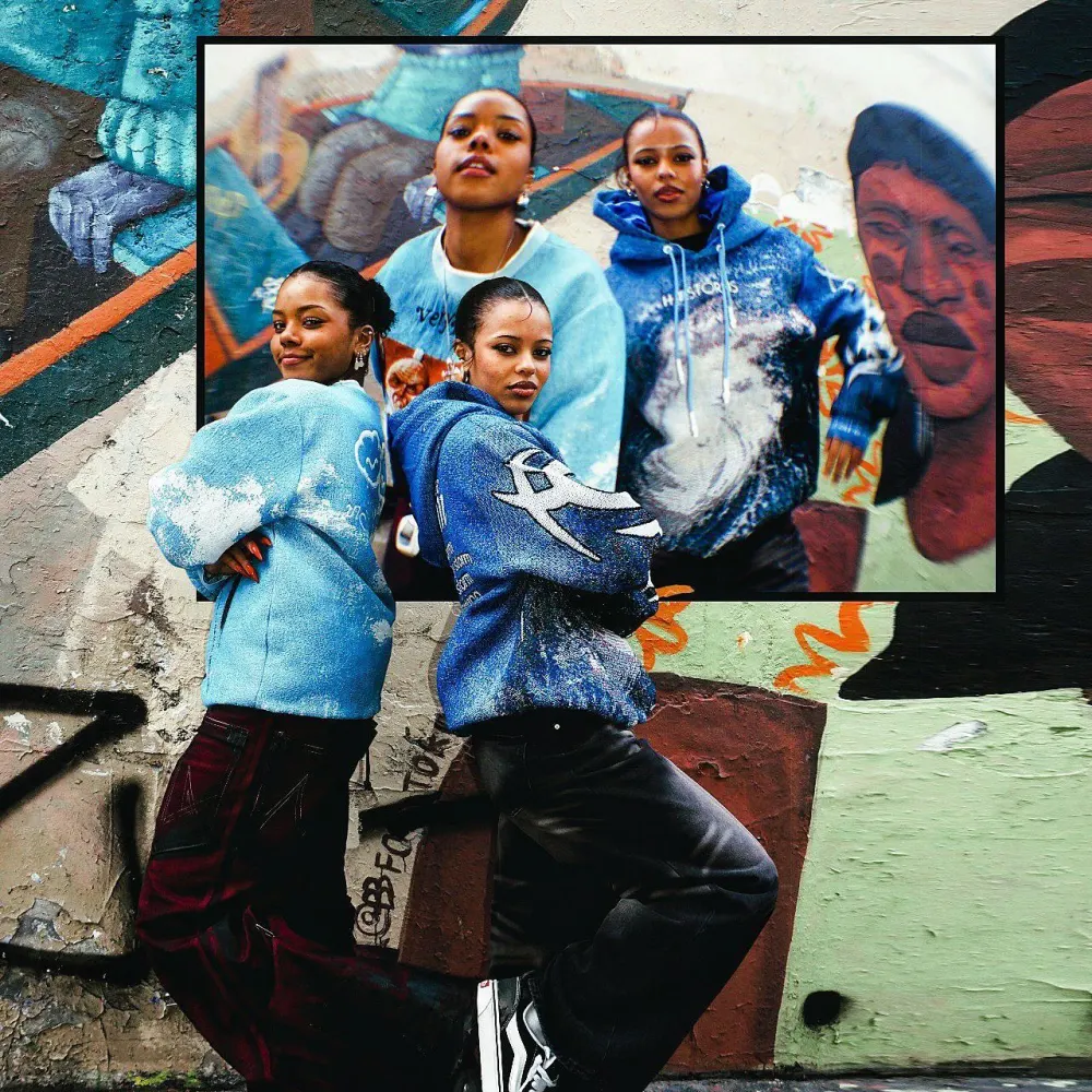 Blue Sweater Renaissance Street Wear Fashion Printing Seasonal Trend Special Design