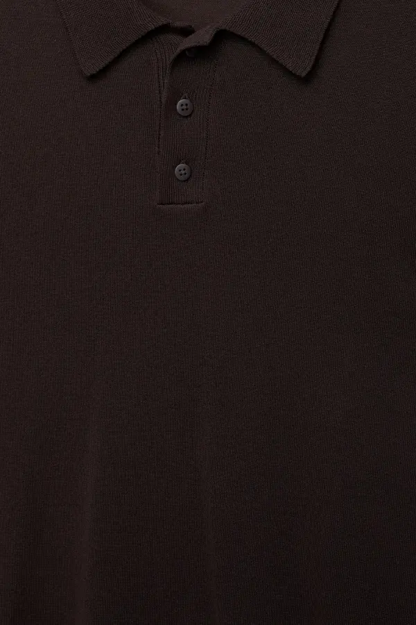 Short sleeve knit polo shirt
