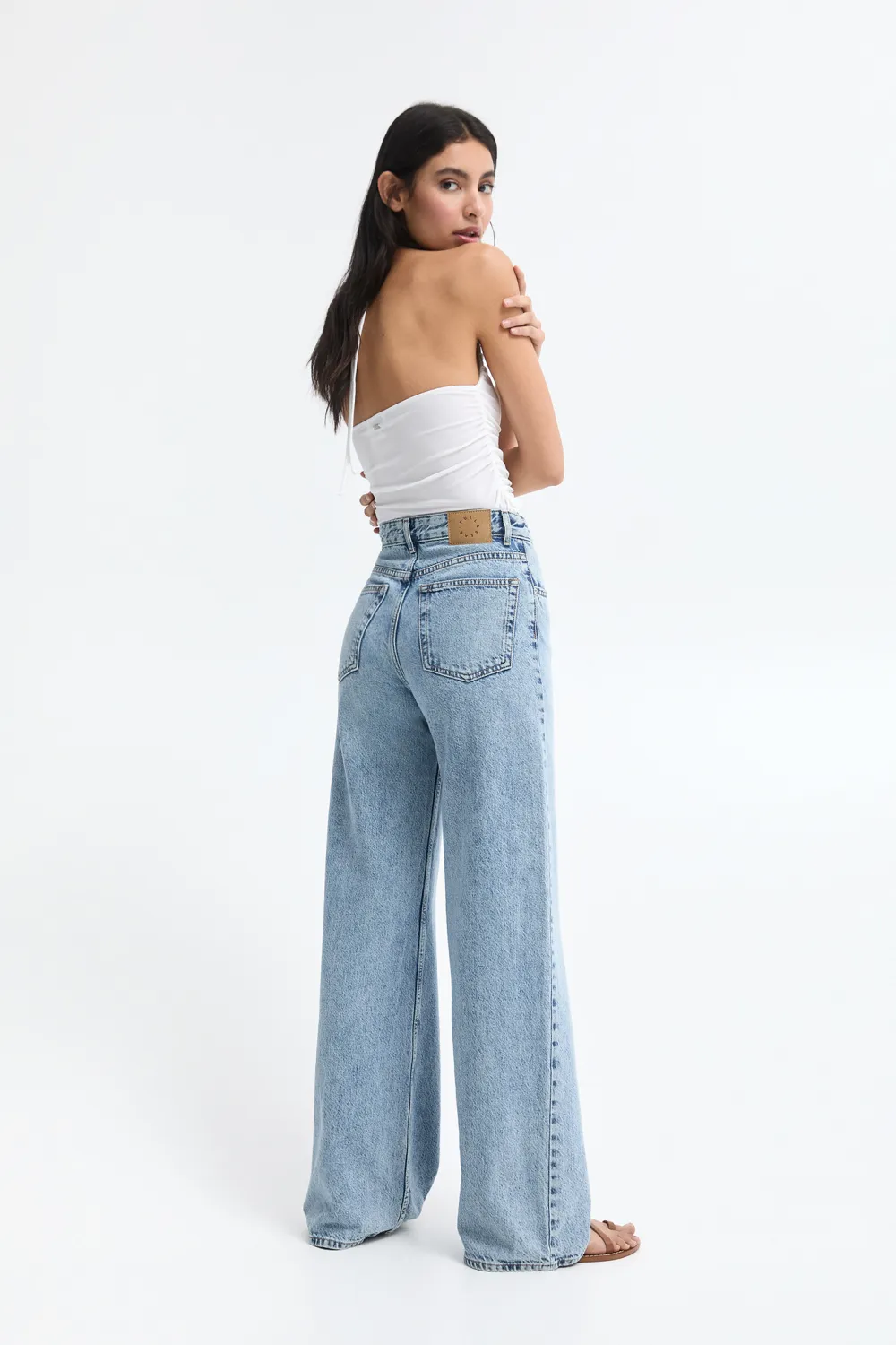 Jeans wide leg tiro alto
