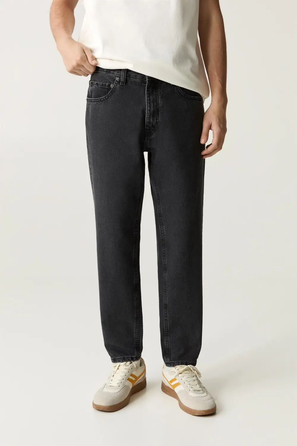 Standard jeans