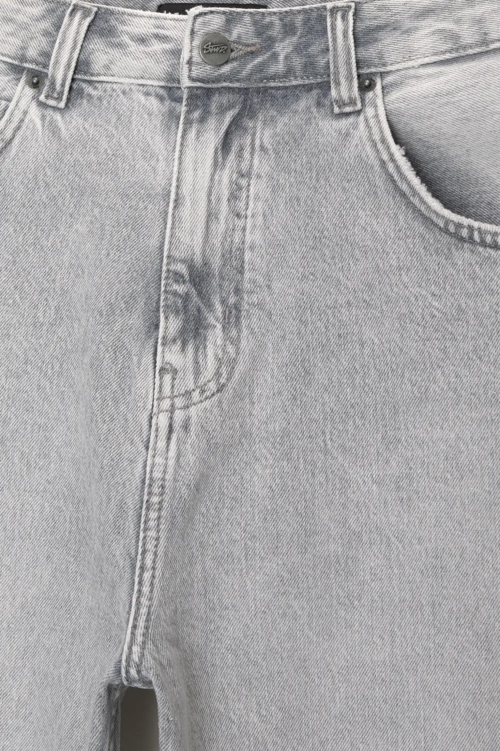 Loose baggy jeans