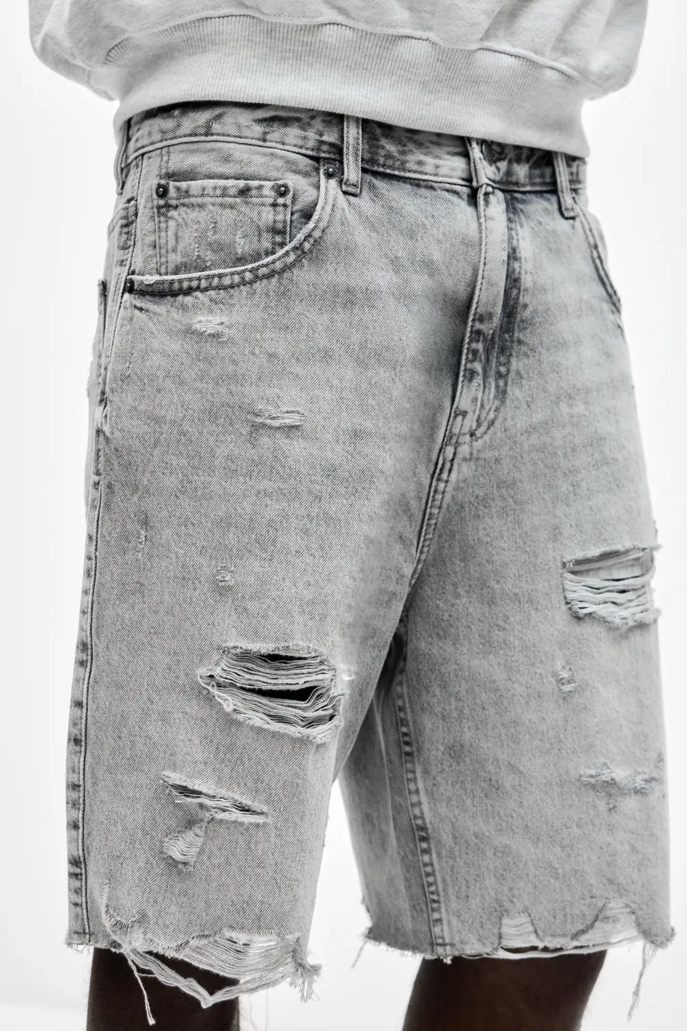 Ripped denim Bermuda shorts
