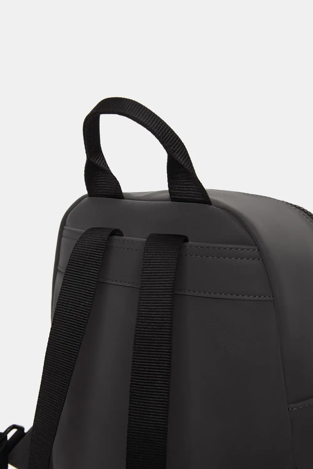 Mini mochila engomada