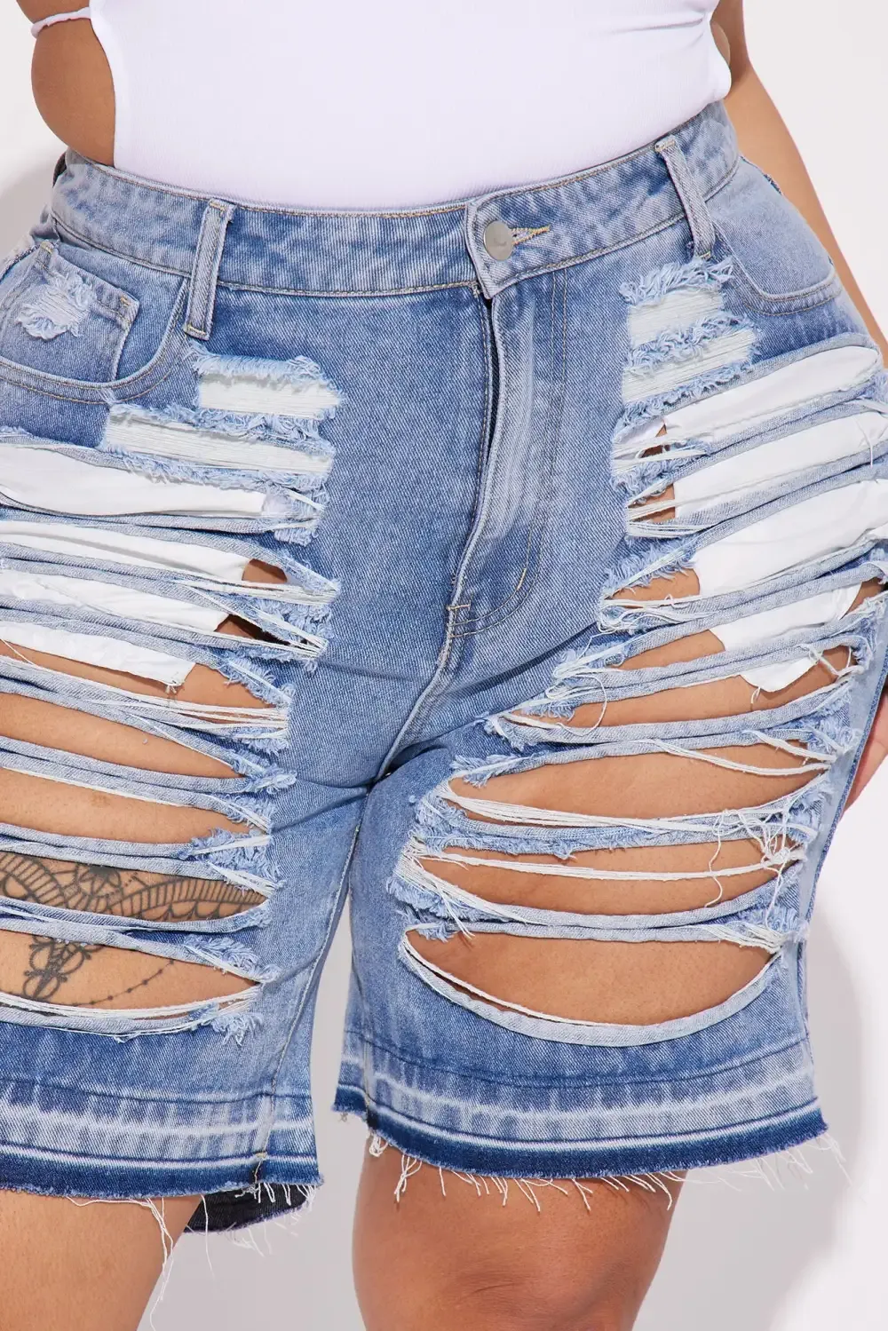 Lazuli Shredded Non Stretch Denim Shorts - Light Wash