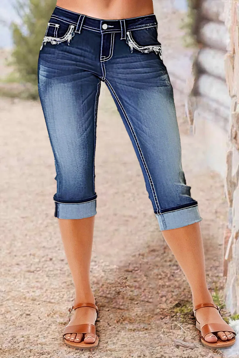 Wash Embroidery Pocket Roll Hem Mid Rise Capri Jeans