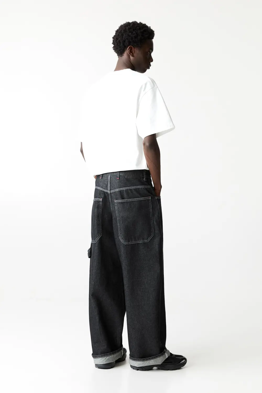 Super baggy carpenter jeans with turn-up hems