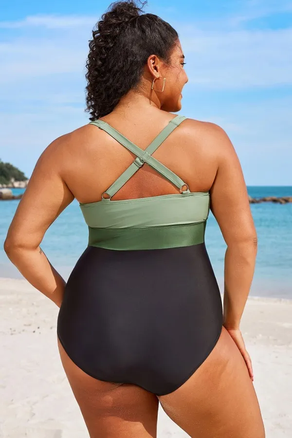 Plus Size Contrast Twist Front Skinny One Piece Swimsuit