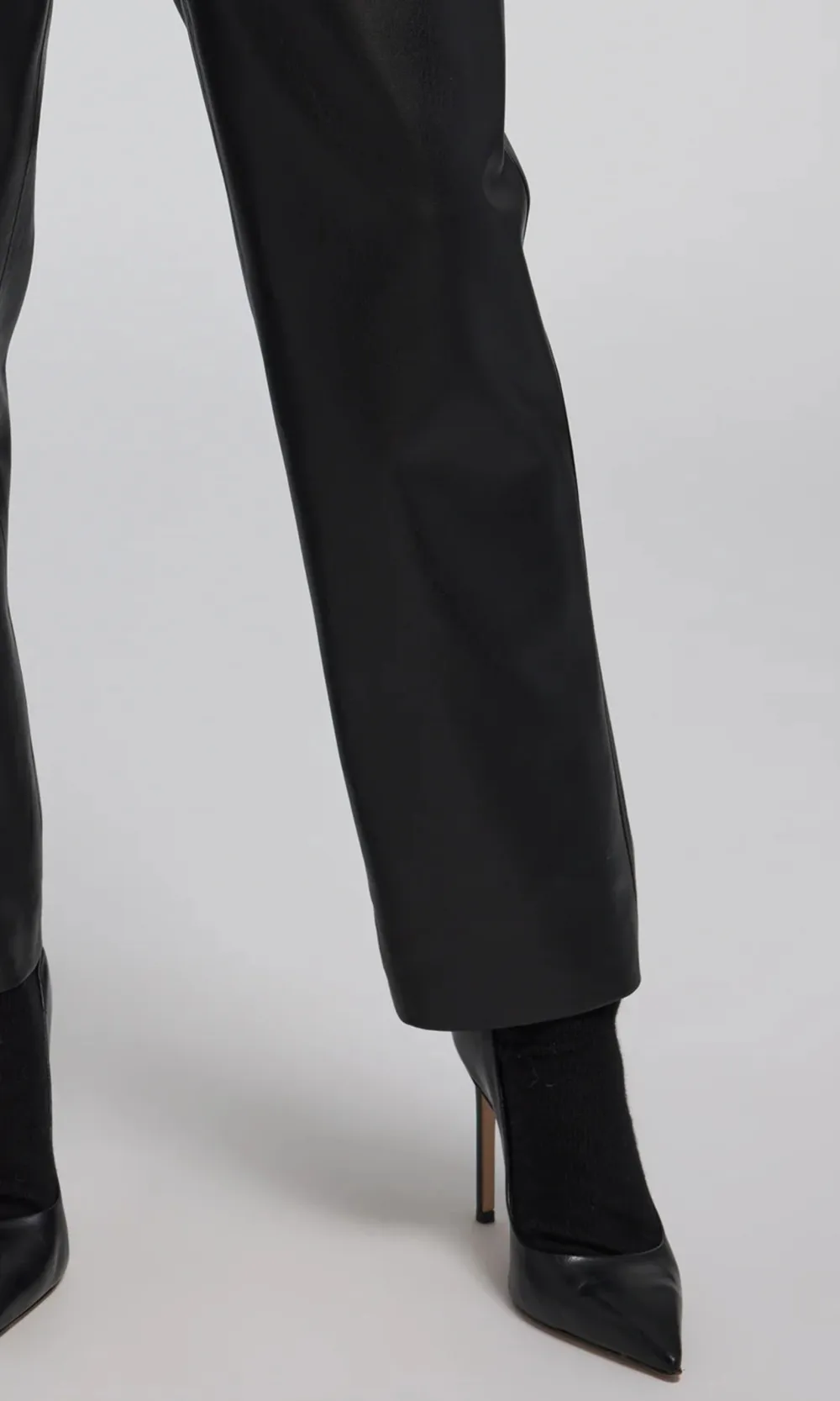 Johanna Suiting Turn-Lock Belted Pants