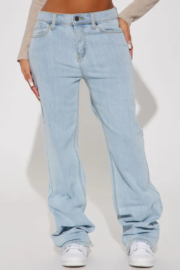 Be Authentic Slouchy Stretch Straight Leg Jeans - Light Wash