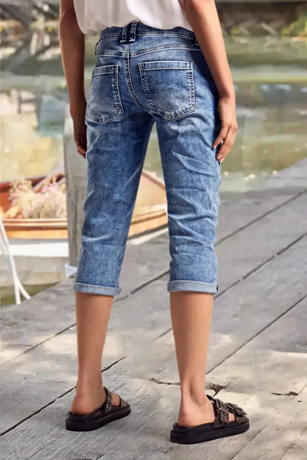 Wash Roll Hem High Rise Straight Leg Capri Jeans