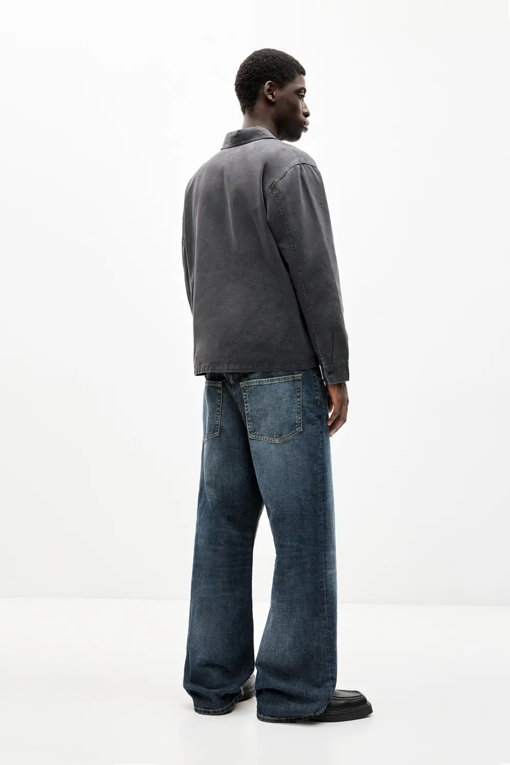 Loose flared jeans