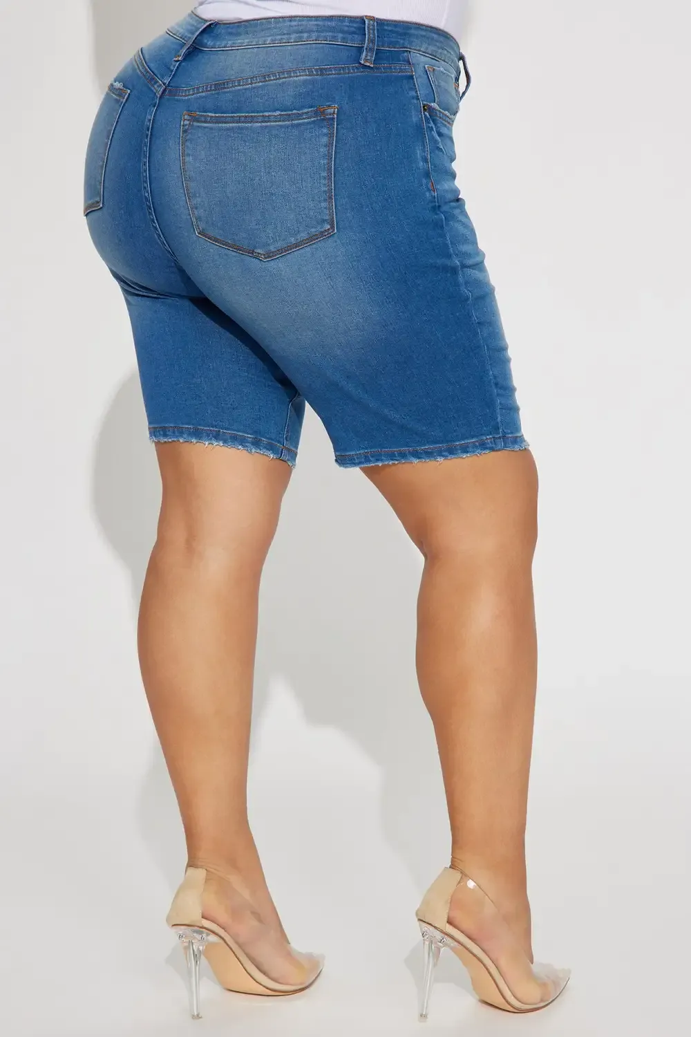On The List Deluxe Stretch Bermuda Shorts - Medium Wash