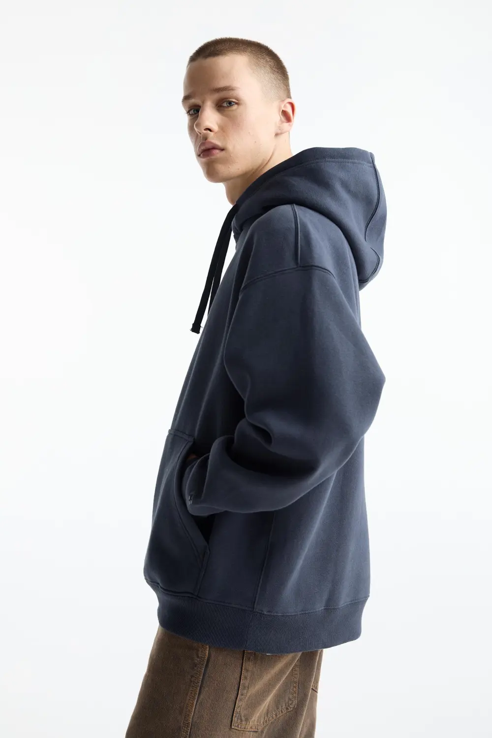 Sudadera básica capucha