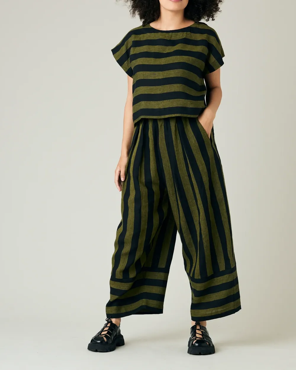 BLACK & OLIVE STRIPE LINEN TOP