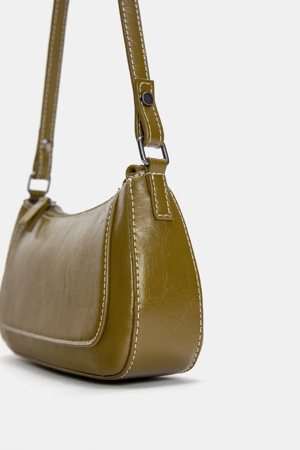 Bolso de hombro costuras