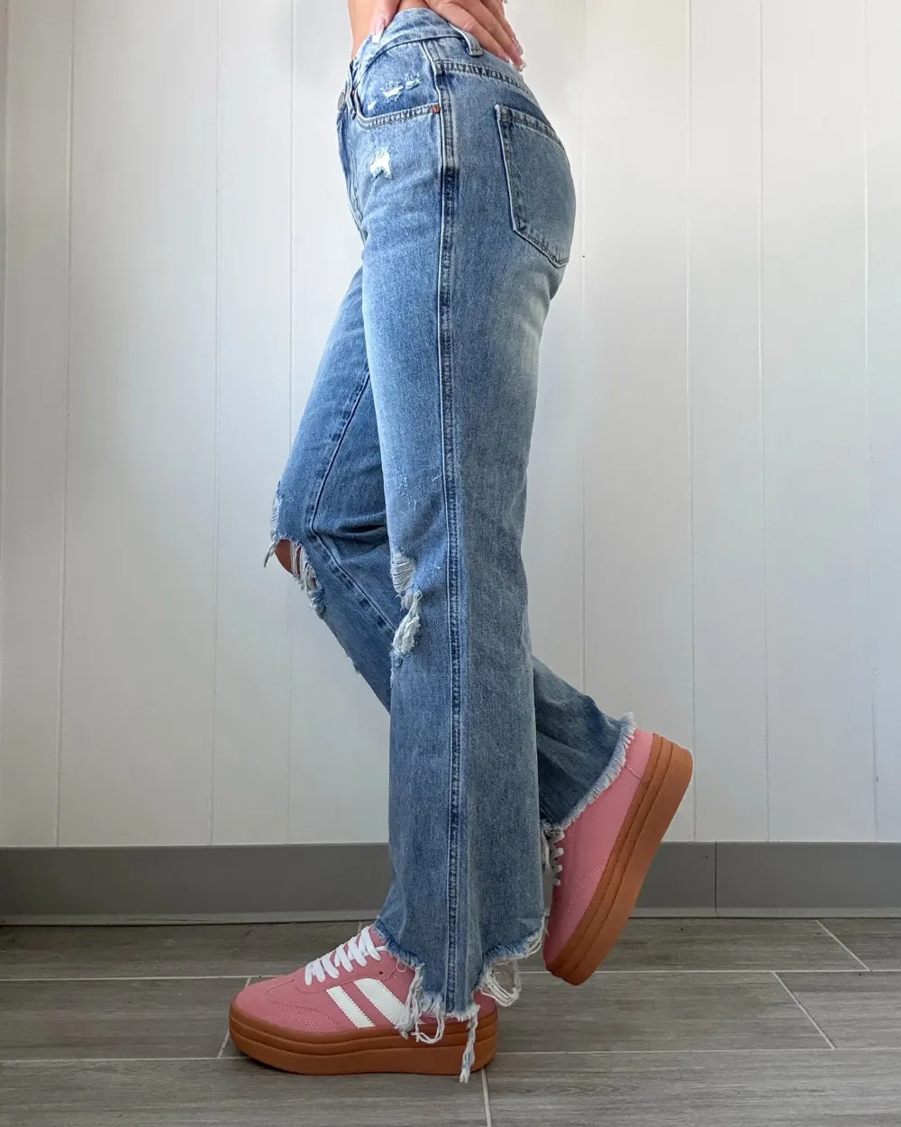 Mid Rise Crop Flare Jeans - Light Wash