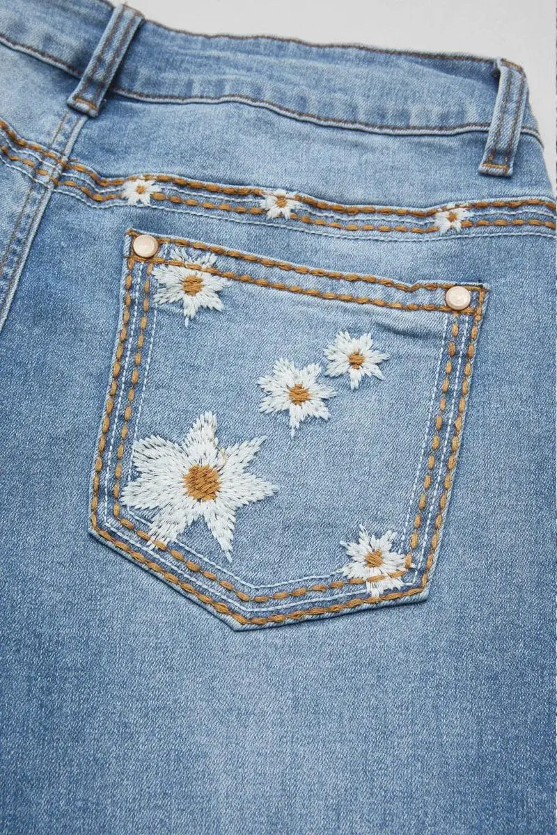 Wash Floral Embroidered Split Hem Mid Rise Bootcut Jeans Without Belt