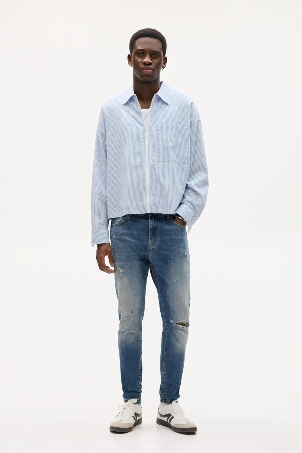 Ripped carrot fit jeans