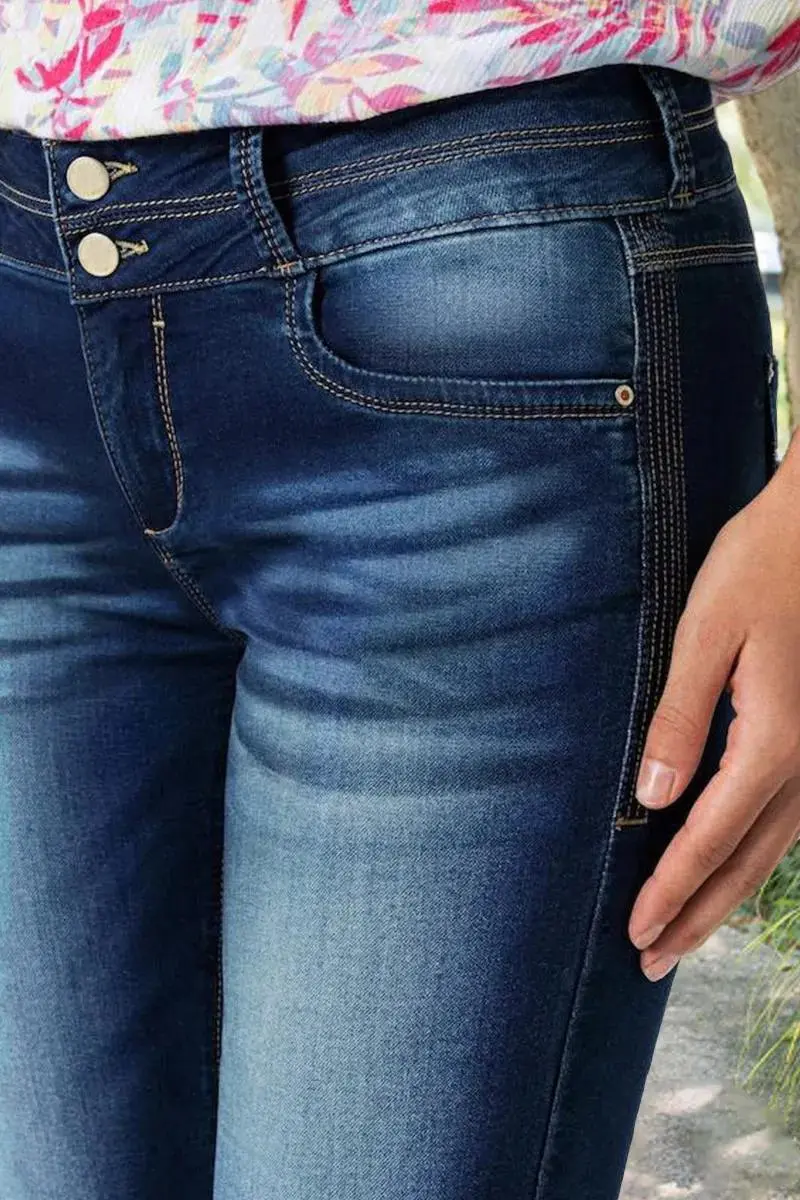 Roll Hem Double Button Mid Rise Capri Jeans
