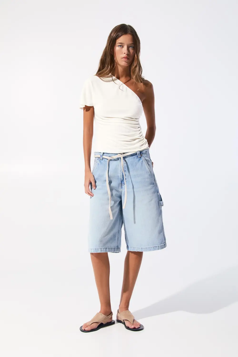 Gathered asymmetric top