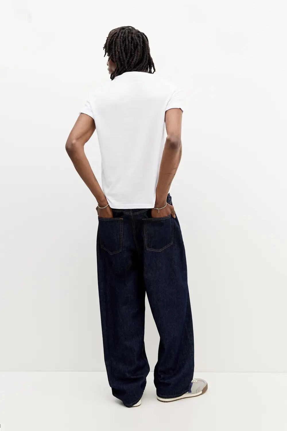 Basic muscle fit T-shirt