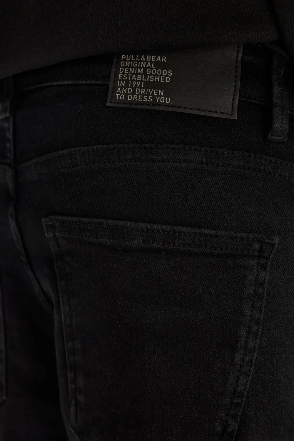Washed carrot-fit jeans