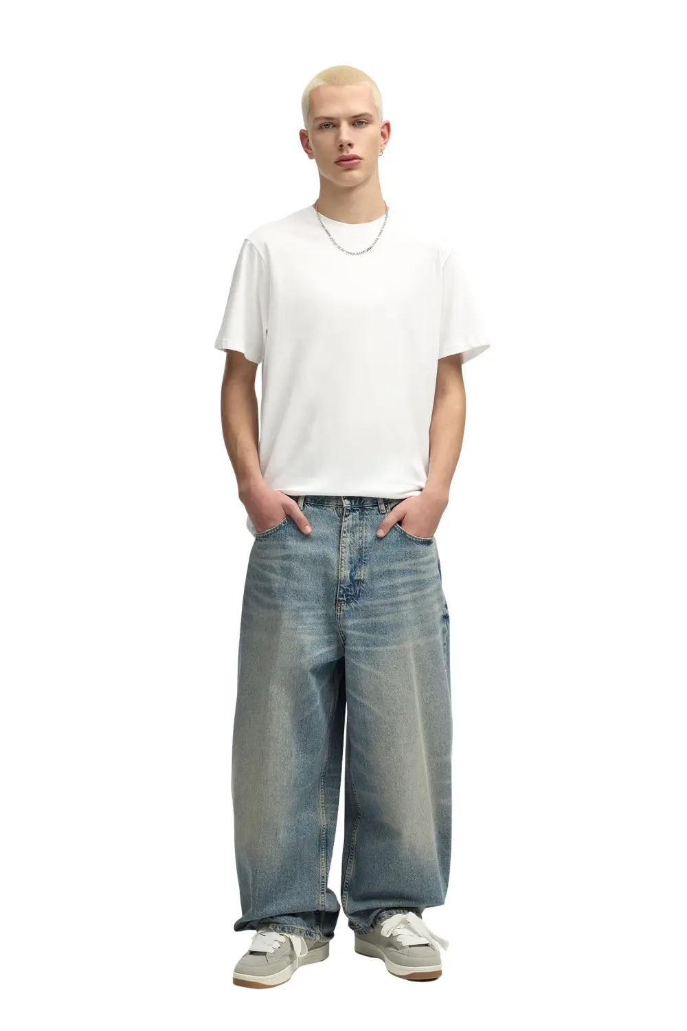 Super baggy washed finish jeans
