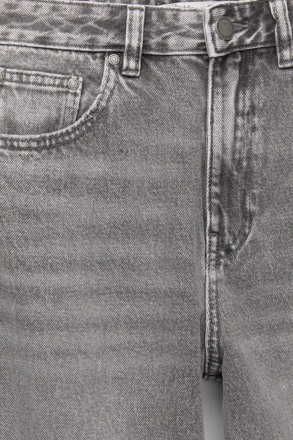 Jeans baggy rectos vuelta bajo