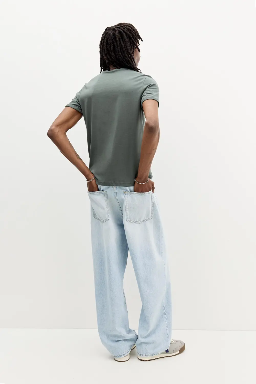 Basic muscle fit T-shirt