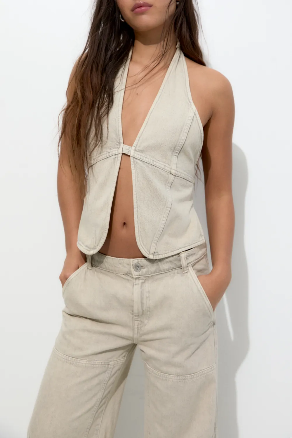 Jeans wide leg costuras marcadas