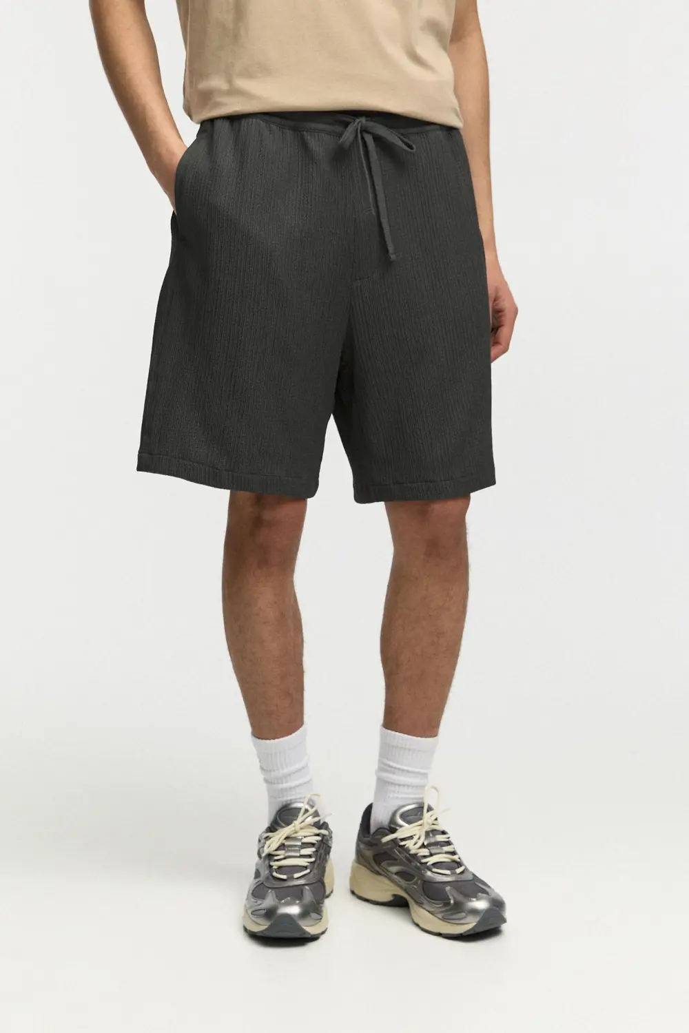 Flowing Bermuda shorts
