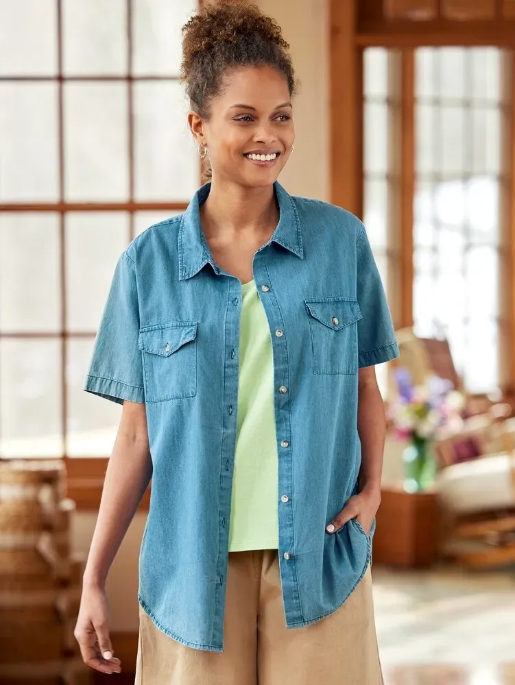 Women's Classic Short-Sleeve Chambray Shirt