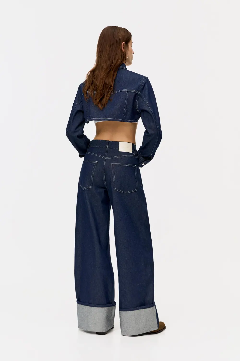 Jeans super wide leg vuelta bajo