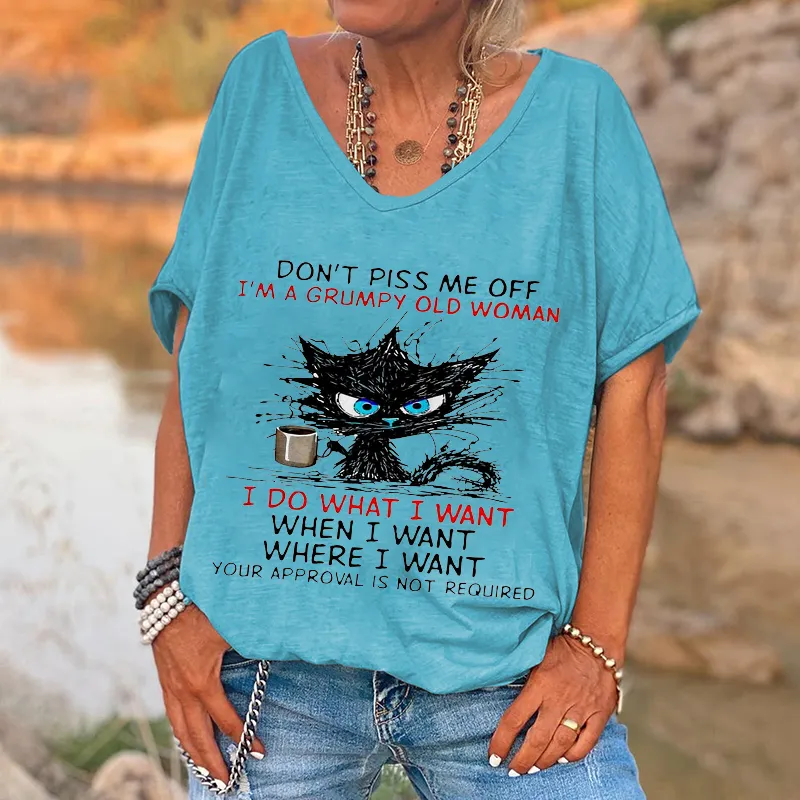 Custompupshirt Don't Piss Me Off I'm A Grumpy Old Woman Printed V-Neck Women's T-shirt