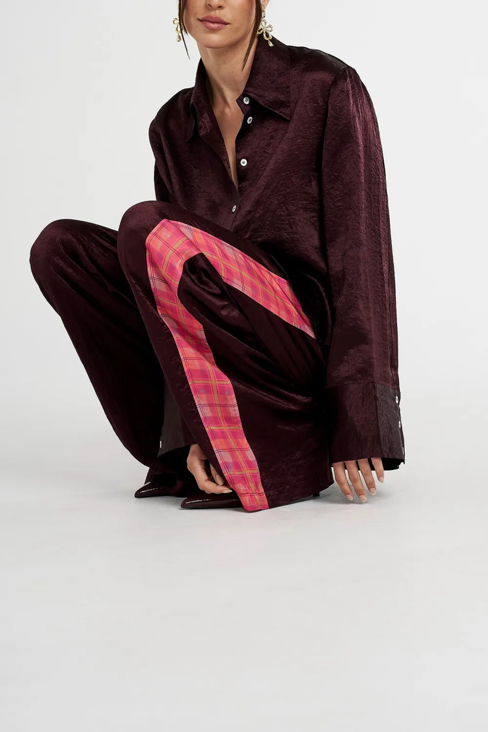 Elegant And Versatile Deep Plum Long-Sleeved Shirt