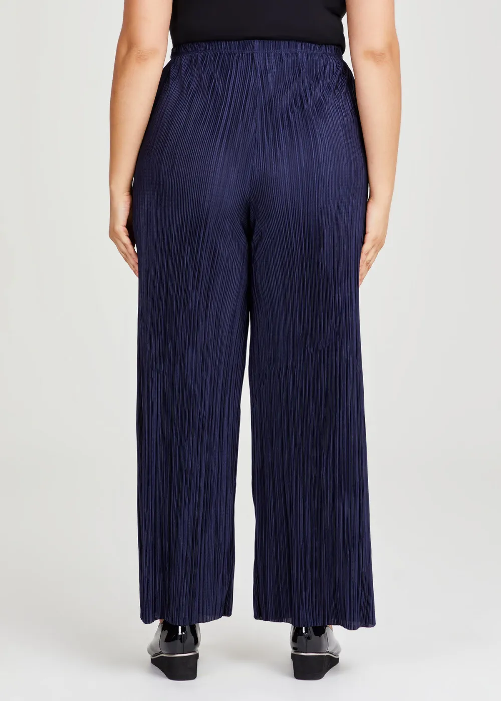 Pretty Pleat Long Pant