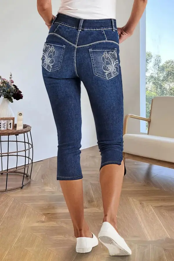 Floral Embroidered Split Hem High Rise Capri Jeans