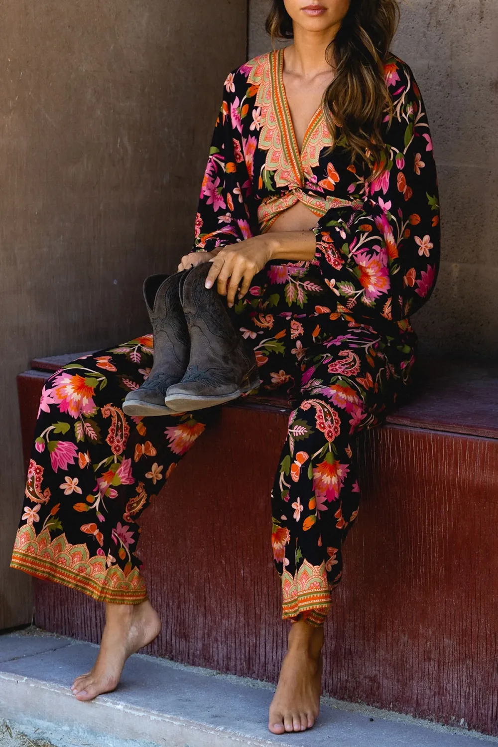 Black And Pink Floral Print Crop Top And Pants Set