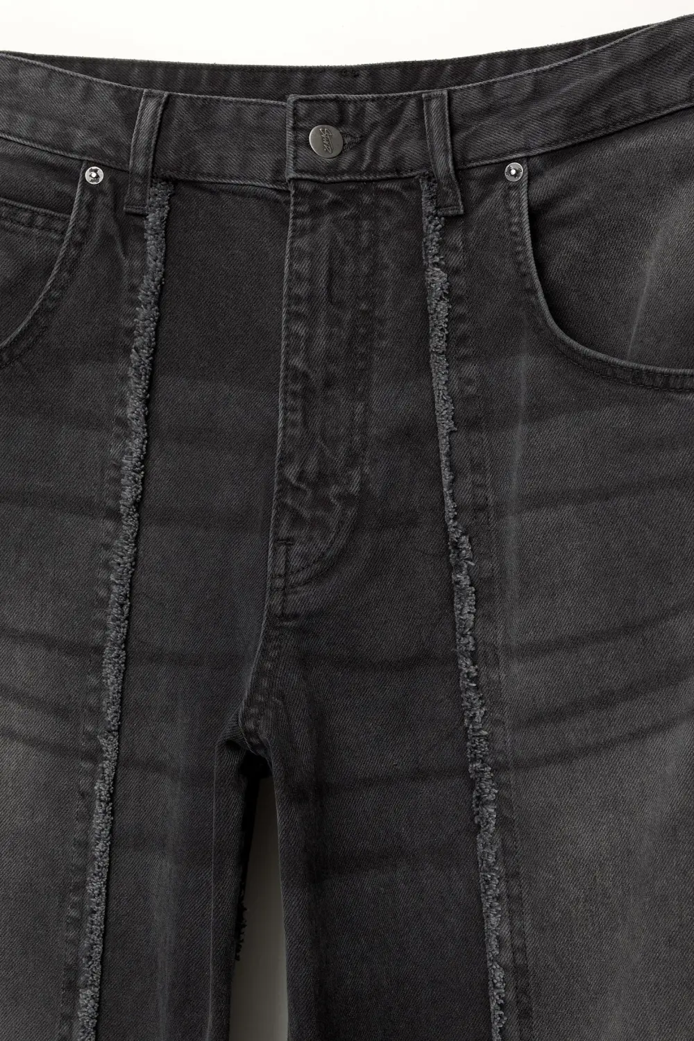 Baggy jeans with fringing