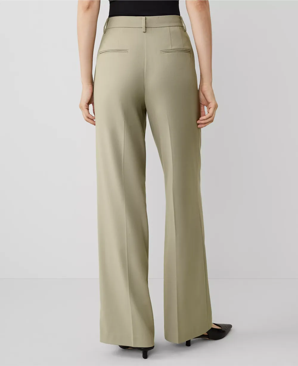 The Wide-Leg Pant