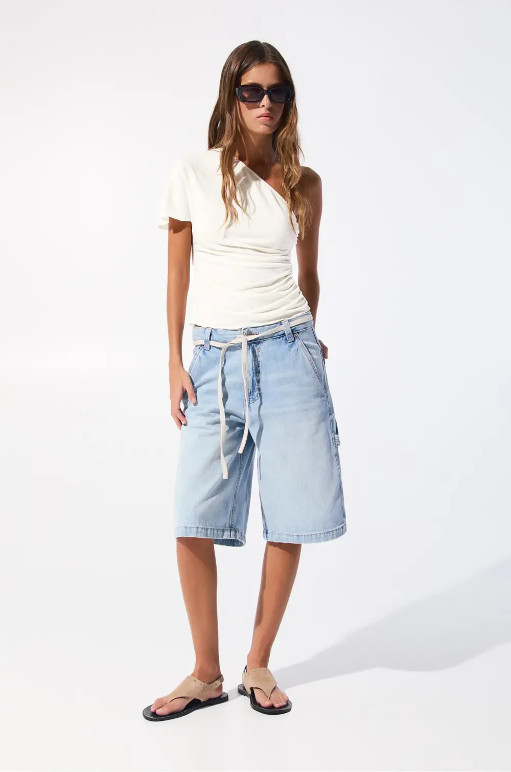 Gathered asymmetric top