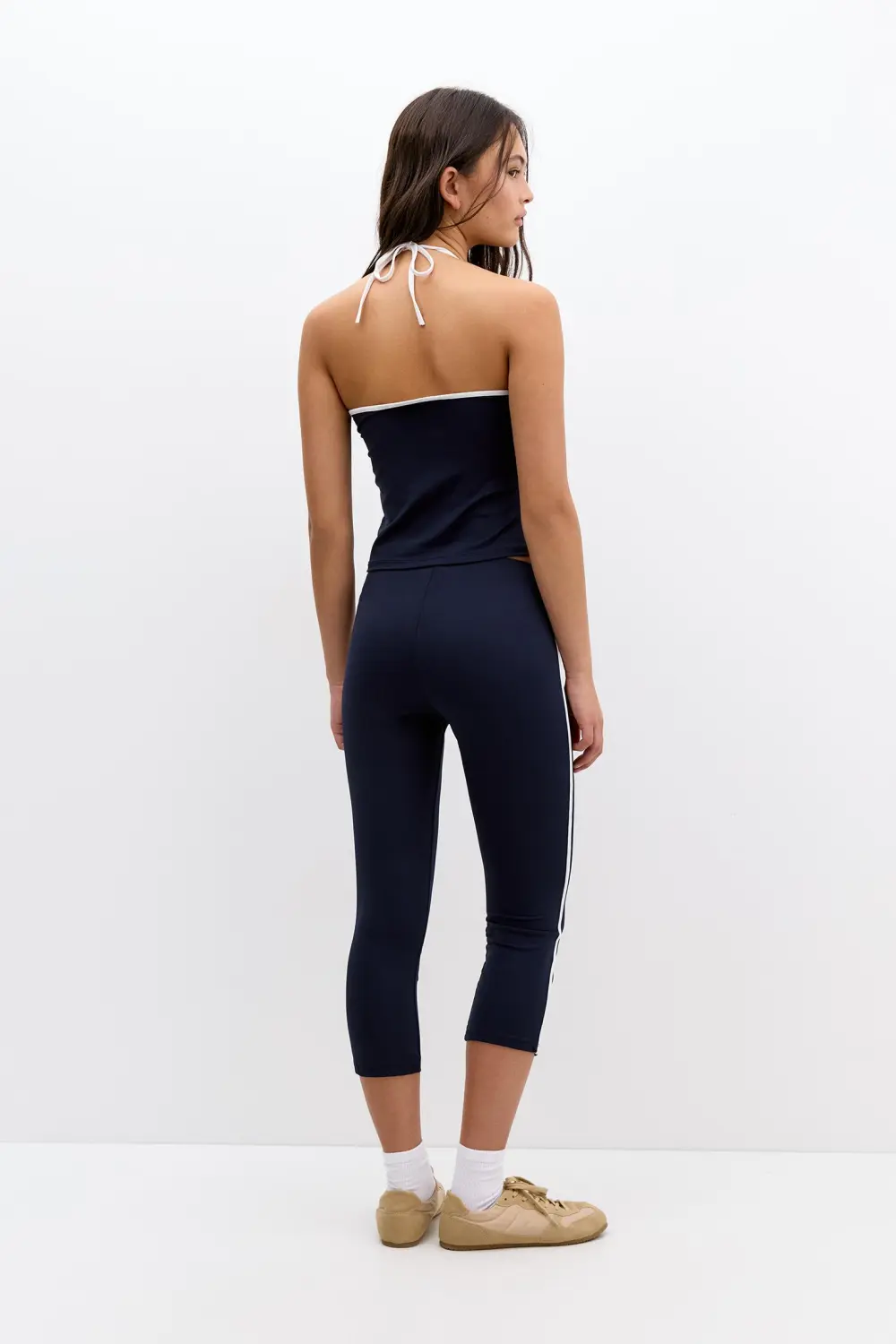 Halter top with contrast trims