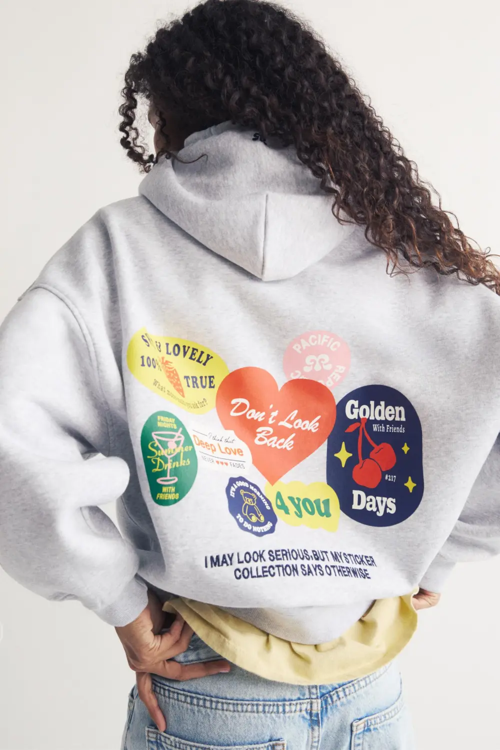 Sudadera capucha pegatinas