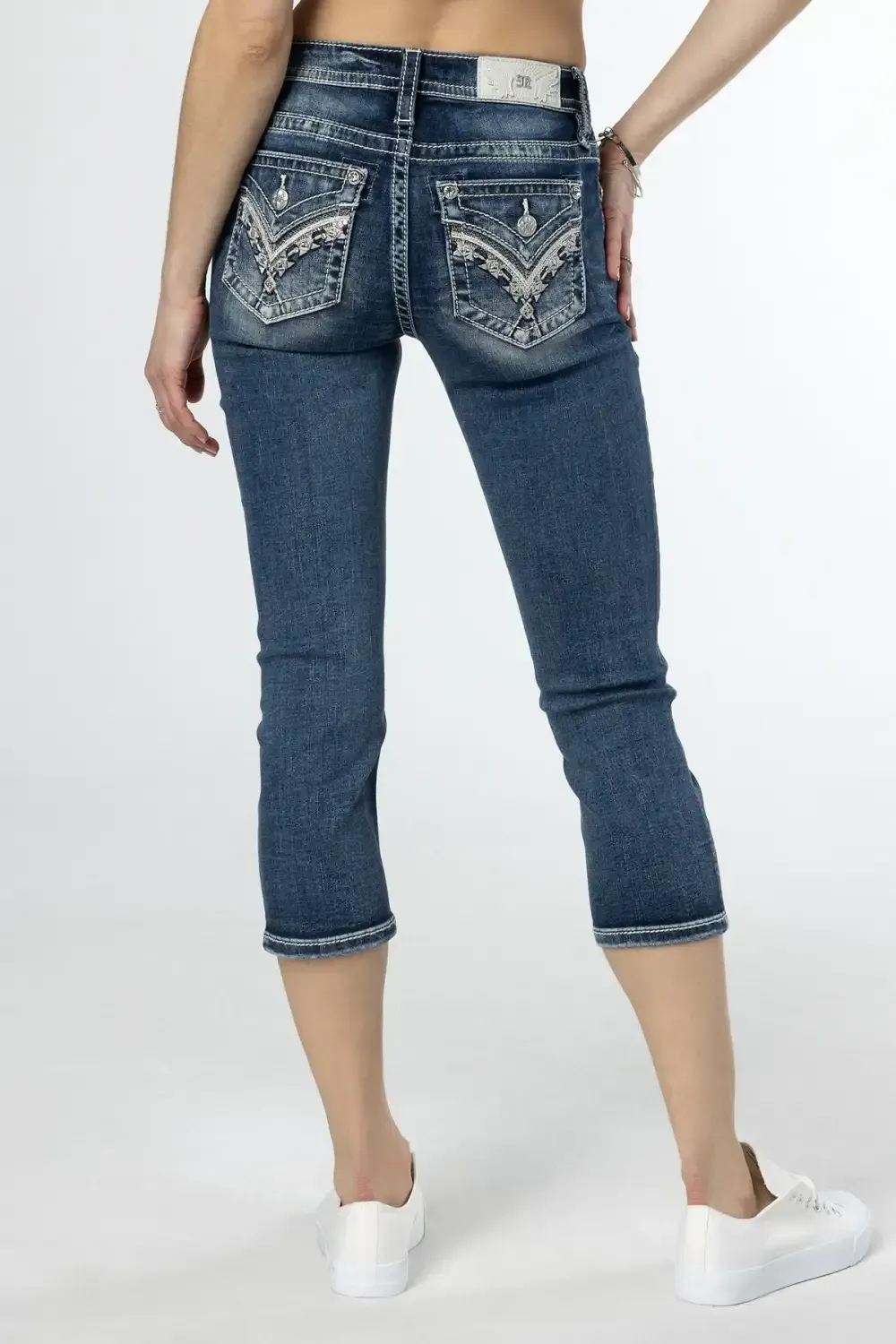 Geometric Sequin Stitch Capri
