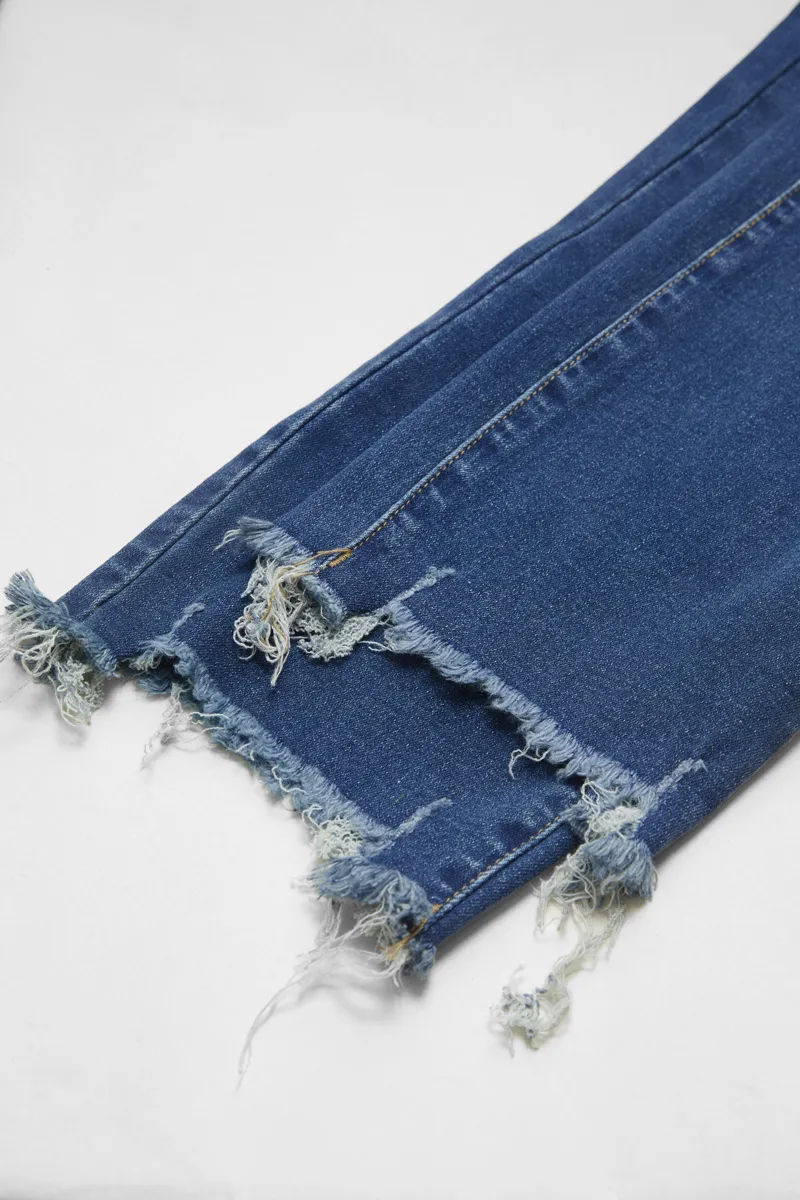 Cut Out Stitch Detail Raw Hem Mid Waist Capri Jeans