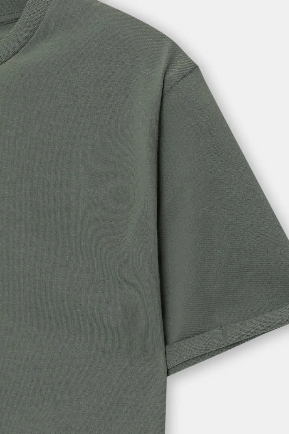 Basic muscle fit T-shirt