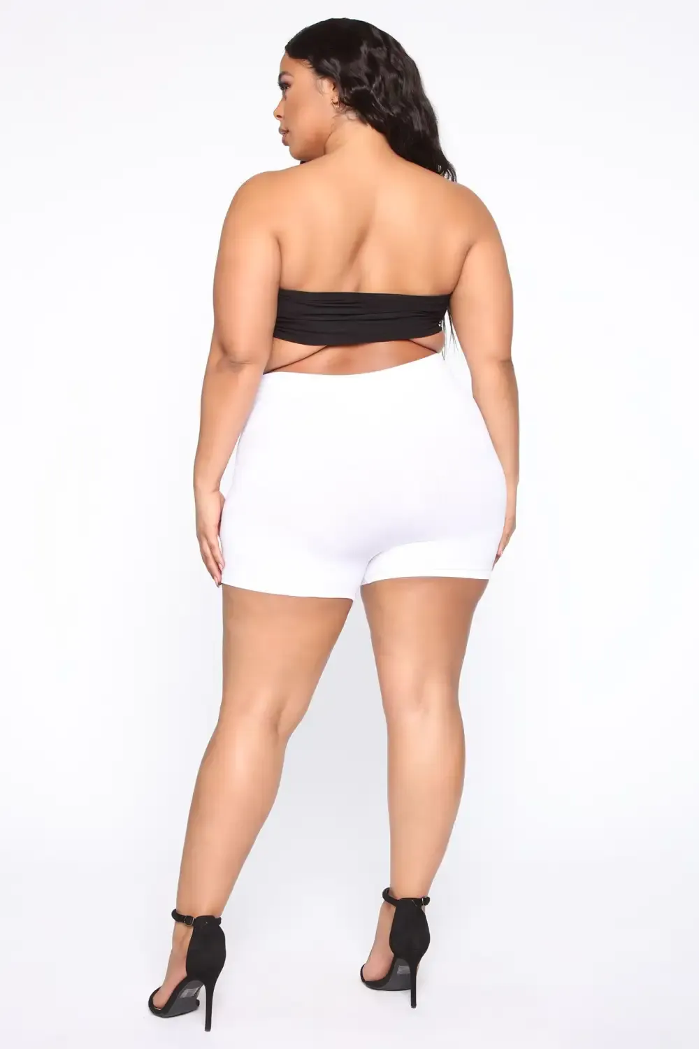 Uncomplicated Seamless Shorts - White