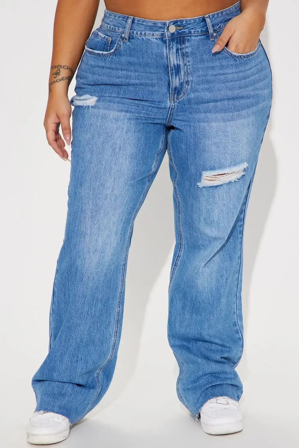 Worth The Wait Ripped Straight Leg Jean - Medium Wash