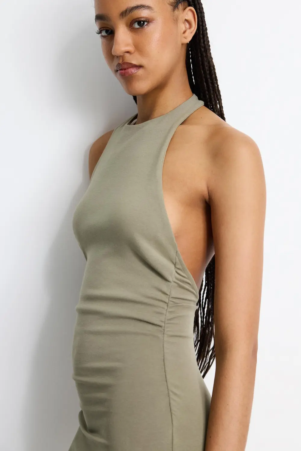 Vestido midi halter frunces