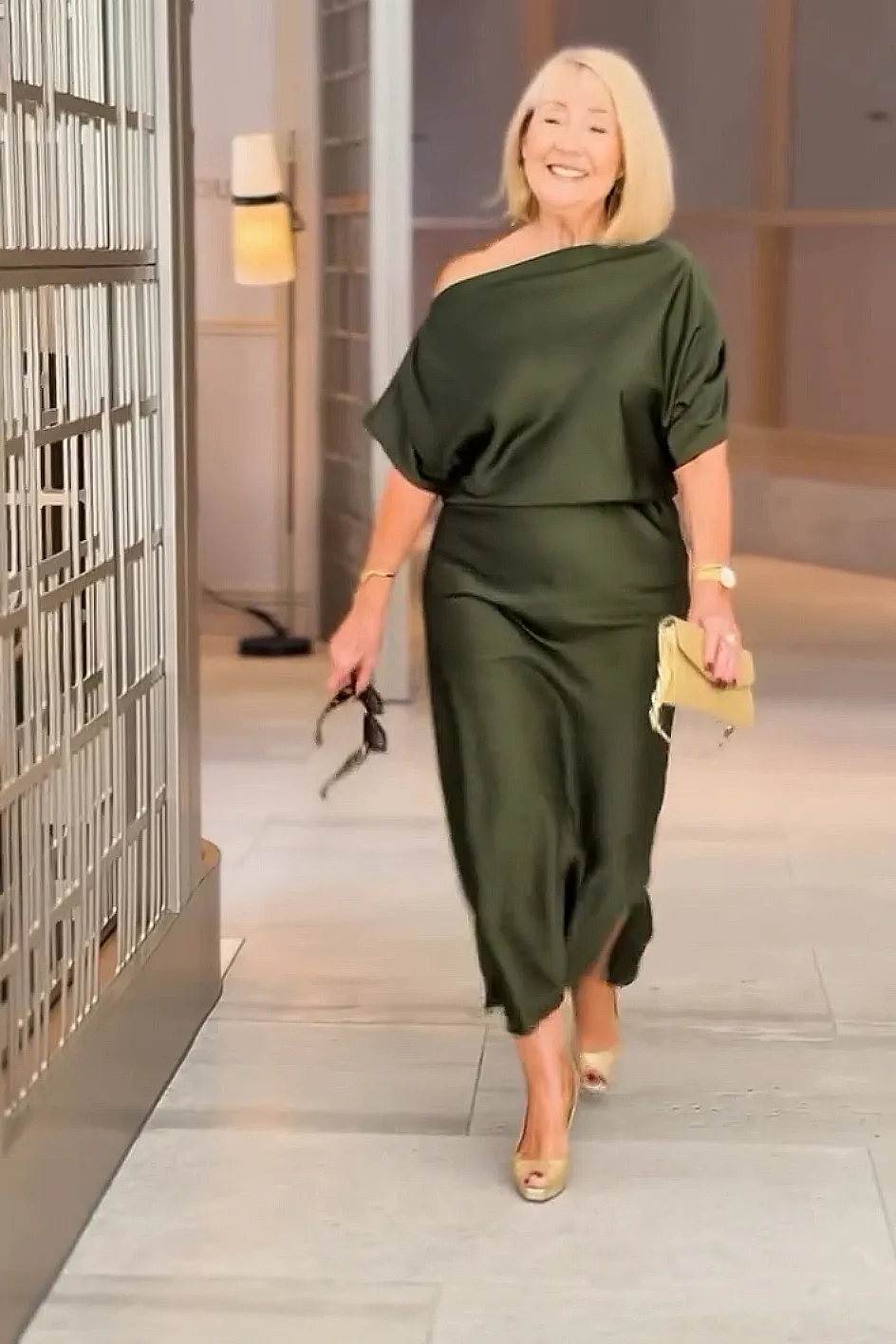 Women'S Elegant Satin One Shoulder Dress